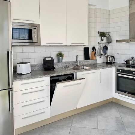 Апартаменты Viola Sea View Penthouse Саранда Экстерьер фото