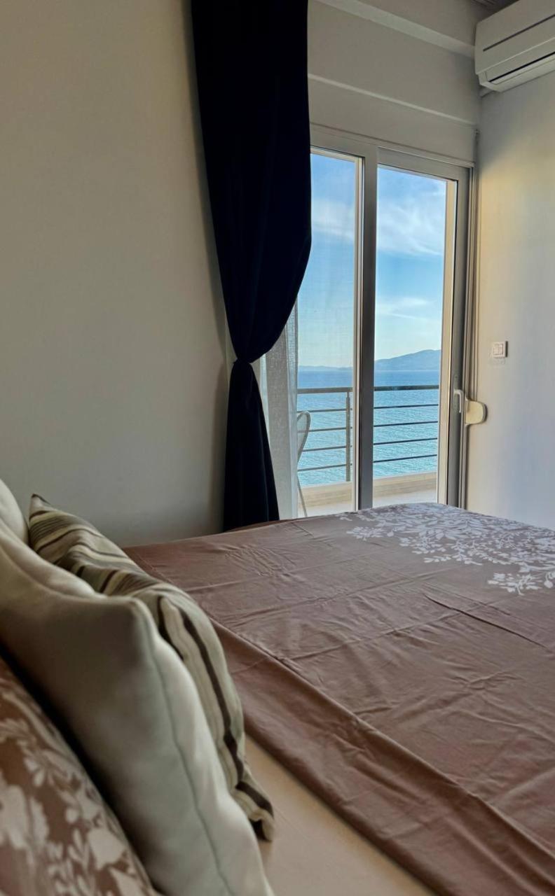 Апартаменты Viola Sea View Penthouse Саранда Экстерьер фото