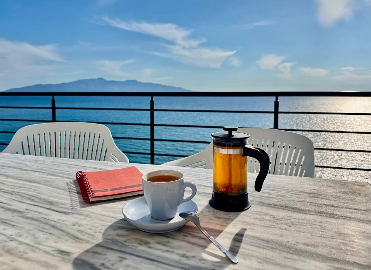 Апартаменты Viola Sea View Penthouse Саранда Экстерьер фото